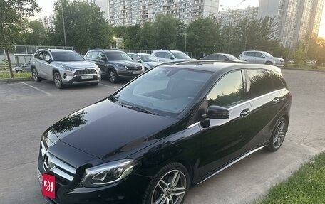 Mercedes-Benz B-Класс, 2017 год, 1 860 000 рублей, 2 фотография