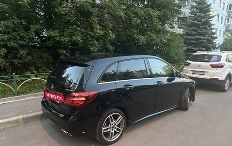 Mercedes-Benz B-Класс, 2017 год, 1 860 000 рублей, 10 фотография