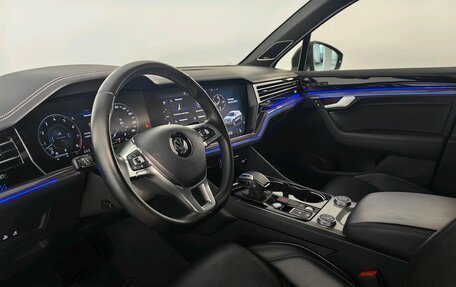 Volkswagen Touareg III, 2018 год, 5 995 000 рублей, 9 фотография