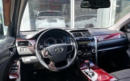 Toyota Camry, 2012 год, 1 820 000 рублей, 6 фотография