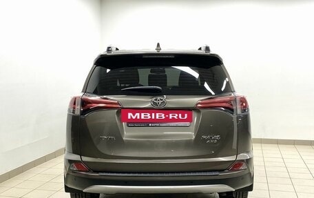 Toyota RAV4, 2018 год, 2 720 000 рублей, 5 фотография