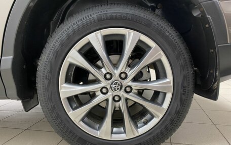Toyota RAV4, 2018 год, 2 720 000 рублей, 24 фотография