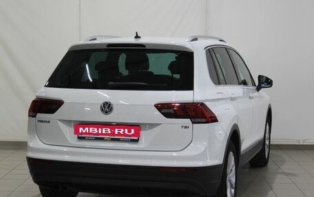 Volkswagen Tiguan II, 2017 год, 2 295 000 рублей, 5 фотография