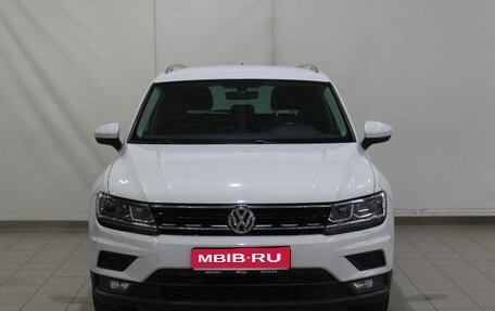 Volkswagen Tiguan II, 2017 год, 2 295 000 рублей, 2 фотография