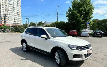 Volkswagen Touareg III, 2011 год, 1 970 000 рублей, 2 фотография