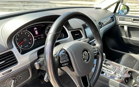 Volkswagen Touareg III, 2011 год, 1 970 000 рублей, 6 фотография