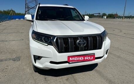 Toyota Land Cruiser Prado 150 рестайлинг 2, 2018 год, 4 800 000 рублей, 2 фотография