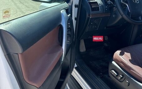 Toyota Land Cruiser Prado 150 рестайлинг 2, 2018 год, 4 800 000 рублей, 8 фотография