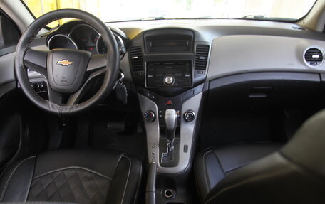 Chevrolet Cruze II, 2011 год, 741 000 рублей, 13 фотография