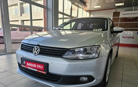 Volkswagen Jetta VI, 2011 год, 1 280 000 рублей, 2 фотография