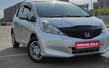 Honda Fit III, 2010 год, 865 000 рублей, 7 фотография