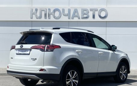 Toyota RAV4, 2017 год, 2 650 000 рублей, 4 фотография