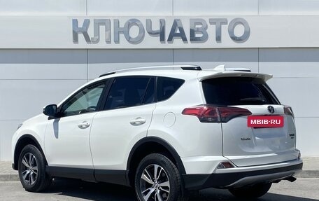 Toyota RAV4, 2017 год, 2 650 000 рублей, 6 фотография