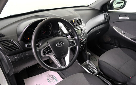 Hyundai Solaris II рестайлинг, 2013 год, 999 000 рублей, 8 фотография