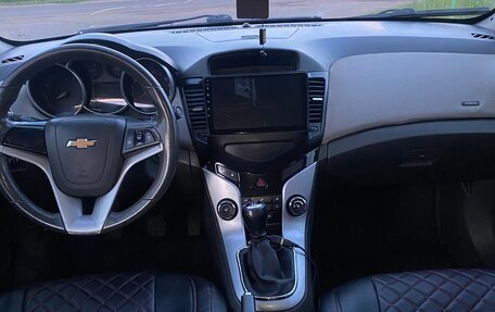 Chevrolet Cruze II, 2011 год, 700 000 рублей, 8 фотография