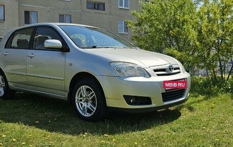 Toyota Corolla, 2005 год, 880 000 рублей, 2 фотография