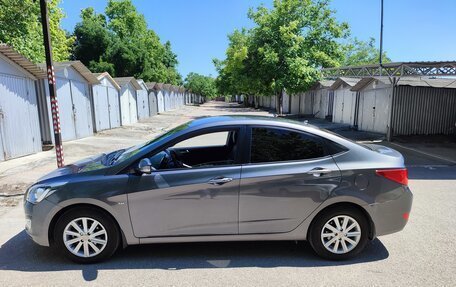 Hyundai Solaris II рестайлинг, 2015 год, 1 680 000 рублей, 4 фотография