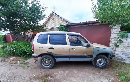 Chevrolet Niva I рестайлинг, 2006 год, 180 000 рублей, 1 фотография