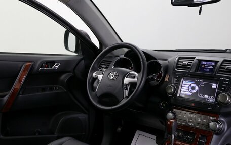 Toyota Highlander III, 2011 год, 1 899 000 рублей, 11 фотография