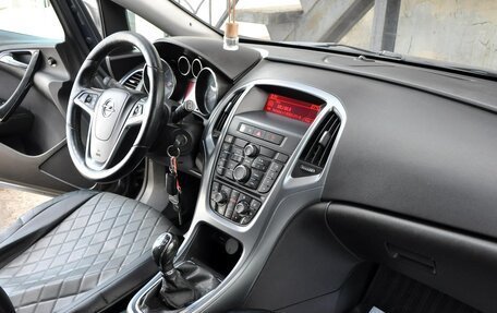 Opel Astra J, 2013 год, 715 000 рублей, 9 фотография