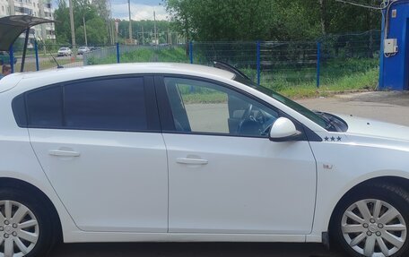 Chevrolet Cruze II, 2013 год, 970 000 рублей, 4 фотография