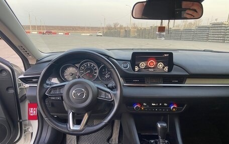 Mazda 6, 2018 год, 2 050 000 рублей, 10 фотография