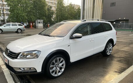 Volkswagen Passat B7, 2013 год, 2 100 000 рублей, 2 фотография