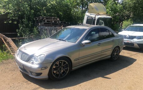 Mercedes-Benz C-Класс, 2005 год, 730 000 рублей, 1 фотография