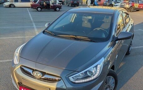 Hyundai Solaris II рестайлинг, 2014 год, 900 000 рублей, 3 фотография