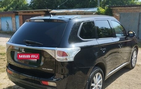 Mitsubishi Outlander III рестайлинг 3, 2012 год, 1 360 000 рублей, 3 фотография