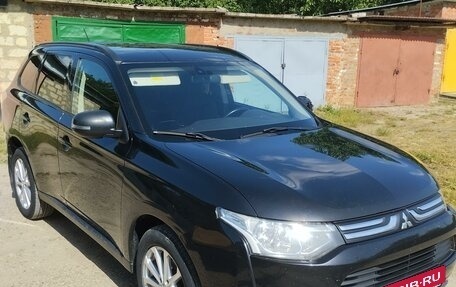 Mitsubishi Outlander III рестайлинг 3, 2012 год, 1 360 000 рублей, 7 фотография