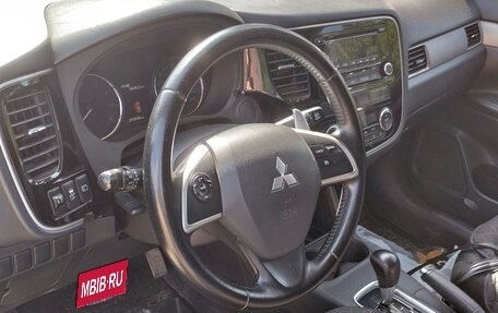 Mitsubishi Outlander III рестайлинг 3, 2012 год, 1 360 000 рублей, 12 фотография