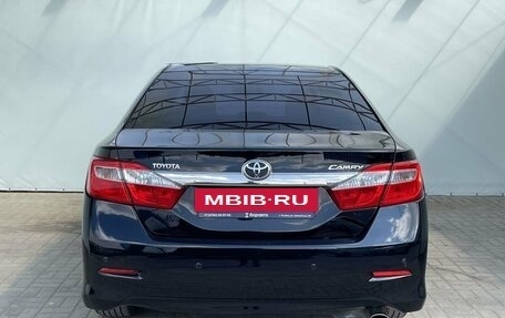 Toyota Camry, 2012 год, 1 790 000 рублей, 7 фотография