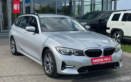 BMW 3 серия, 2019 год, 3 120 000 рублей, 4 фотография