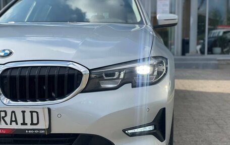 BMW 3 серия, 2019 год, 3 120 000 рублей, 12 фотография