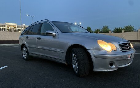 Mercedes-Benz C-Класс, 2005 год, 900 000 рублей, 5 фотография