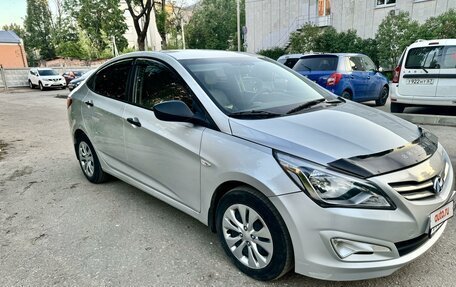 Hyundai Solaris II рестайлинг, 2015 год, 830 000 рублей, 3 фотография