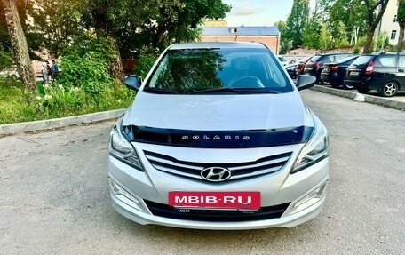 Hyundai Solaris II рестайлинг, 2015 год, 830 000 рублей, 2 фотография