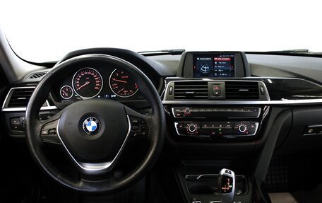 BMW 3 серия, 2018 год, 2 599 000 рублей, 13 фотография