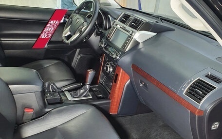 Toyota Land Cruiser Prado 150 рестайлинг 2, 2016 год, 5 650 000 рублей, 6 фотография