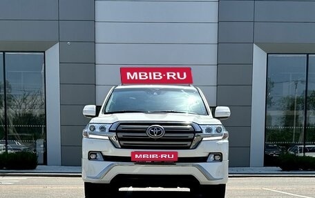 Toyota Land Cruiser 200, 2016 год, 5 589 000 рублей, 2 фотография