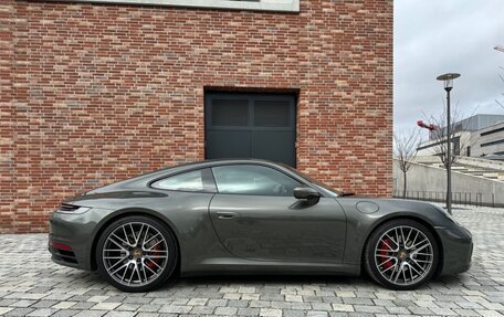 Porsche 911, 2021 год, 19 000 000 рублей, 4 фотография