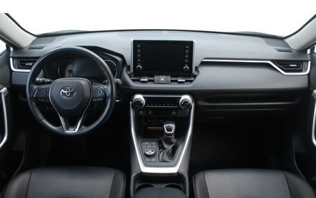 Toyota RAV4, 2020 год, 3 805 000 рублей, 7 фотография