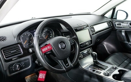 Volkswagen Touareg III, 2012 год, 1 749 000 рублей, 11 фотография