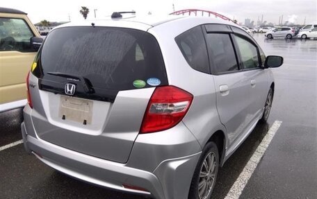 Honda Fit III, 2013 год, 875 000 рублей, 10 фотография