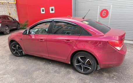 Chevrolet Cruze II, 2011 год, 609 000 рублей, 3 фотография