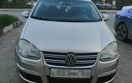 Volkswagen Jetta VI, 2009 год, 690 000 рублей, 2 фотография