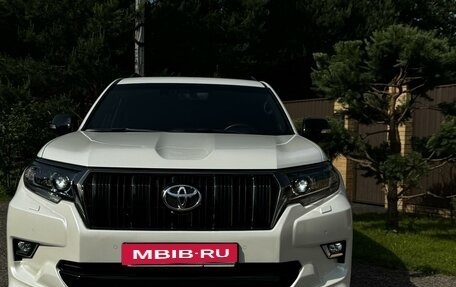 Toyota Land Cruiser Prado 150 рестайлинг 2, 2020 год, 7 400 000 рублей, 2 фотография