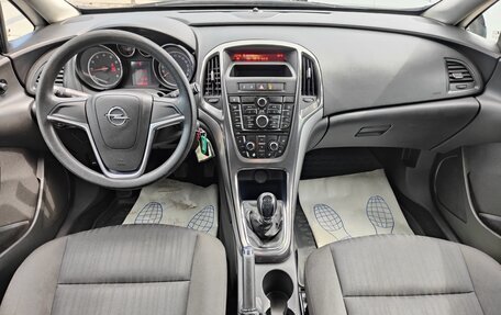 Opel Astra J, 2010 год, 779 990 рублей, 9 фотография