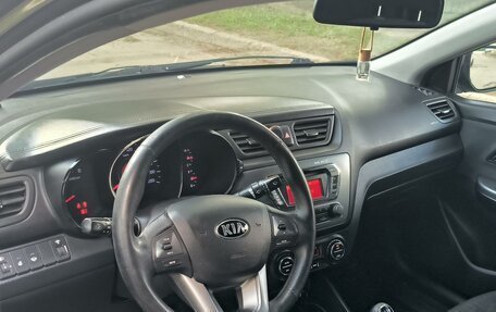 KIA Rio III рестайлинг, 2013 год, 990 000 рублей, 7 фотография